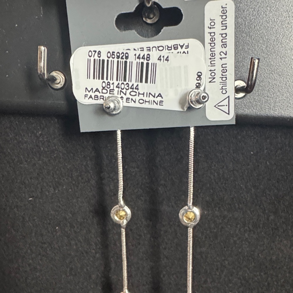 Express earring - Picture 2 of 2